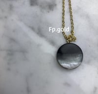 قلاد صدف قلب مطلي ذهب الاسم جهه واحده فقط