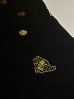 طرحه بتطريز الجزيره العربيه و الدوائر الذهبيه