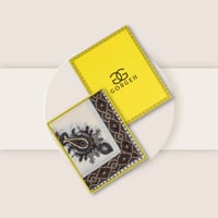 شال كشميري لون ابيض تطريز بني ماركة جورجيه