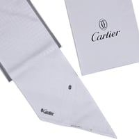 شماغ كارتير ابيض