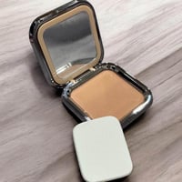 بودرة وجه مضغوطة فل كفر KWK