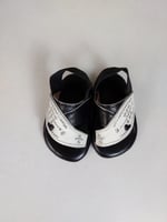 نعال شرقي مواليد