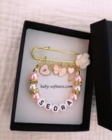 بروش بنات ذهبي