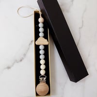 تعليقة لهايه سيليكون وخشب زان