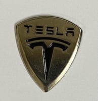 ستيكر معدني تيسلا