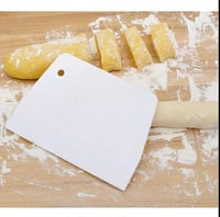 مكشطة العجين