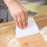 مكشطة العجين