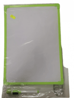 سبورة مع قلم