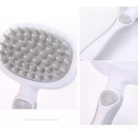Pet Bath Massage Comb - مشط تحميم وتدليك الحيوانات...