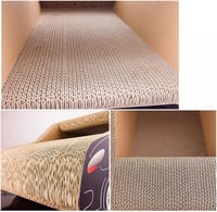 خداشة على شكل سيارة من الورق المقوى