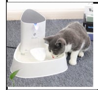 نافورة ماء للقطط بسعة 1.8 لتر