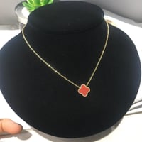 سلسال فان كليف احمر الوردة