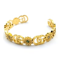 اسوارة قوتشي مفرغة مفتوحة من الاسفل