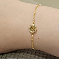 اسوارة شانيل ناعمة ذهبية مرصعة بأحجار