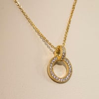 سلسال باندورا دائري ذهبي زركون