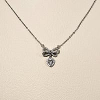 سلسال باندورا فيونكه فضي مرصع بأحجار الزركون