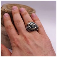 خاتم اسلامي بنقوش وحجر شفاف بكلمة الحمد لله