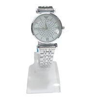 ساعة ارماني خلفية بيضاء باند ستيل فضي