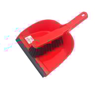 جاروف وفرشاة