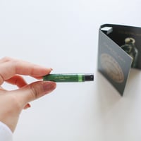 عطر جيرلان عود ايسينشيال - 0.7 مل