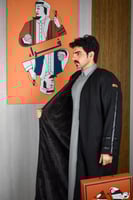 فروة مع قبوع قابل للإزالة لون اسود