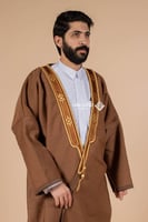 Golden Fur Bisht- فروة بشت زري برجان أشقر