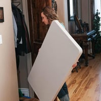 طاولة محمولة قابلة للطي للنزهات والحفلات والعشاء