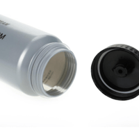 زجاجة مياه بسعة 1 لتر ومقياس دقيق لحجم المياه.