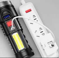 مصباح ليد محمول قابل لاعادة الشحن