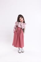 مريول كاروهات انيق مع تطريز يدوي