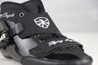 فلاينق ايقل ليدر سبيد