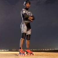 ملابس تزلج سريع