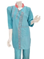 طقم لبس عاملات