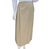 تنورة بيج موديل 8 بدون قميص