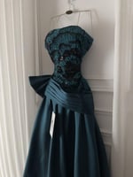 فستان مشاعل