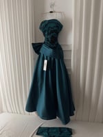 فستان مشاعل