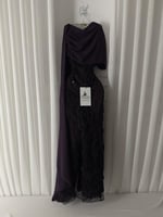 فستان فخرية