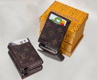 محفظة صغيرة لويس فيتون