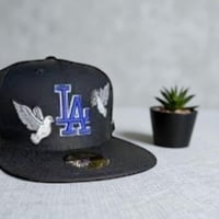 كاب نيوير مقفل