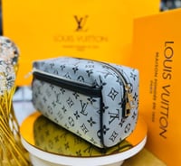 شنط يد من لويس فيتون