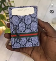 محفظة صغيرة من قوتشي