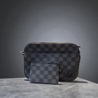 شنطة كتف لويس فيتون بالإضافة لمحفظة صغيرة