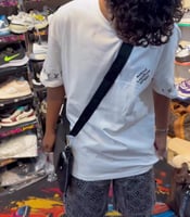 تي شيريت لويس فيتون كابس ديسترويد فلات غراوند قطن