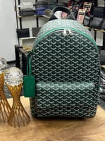 شنط ظهر قويارد