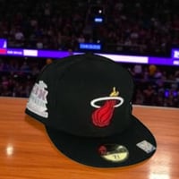 كاب نيوير مقفل