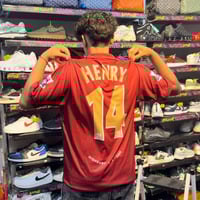 تيشيرت الأرسنال الغزال الأسمر هنري