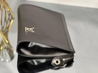 باوتشات لويس فيتون