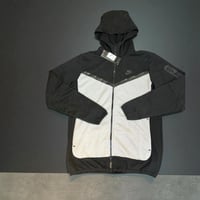 نايك سوبر تك فليس طقم كامل بسحاب