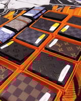 محفظة صغيرة لويس فيتون