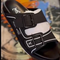 صندل لويس فيتون